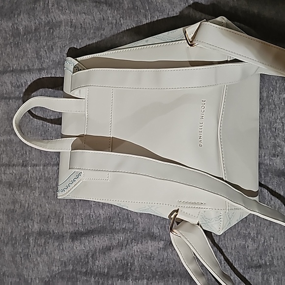 Danielle Nicole - The Legend of Zelda Bag - Picture 2 of 2